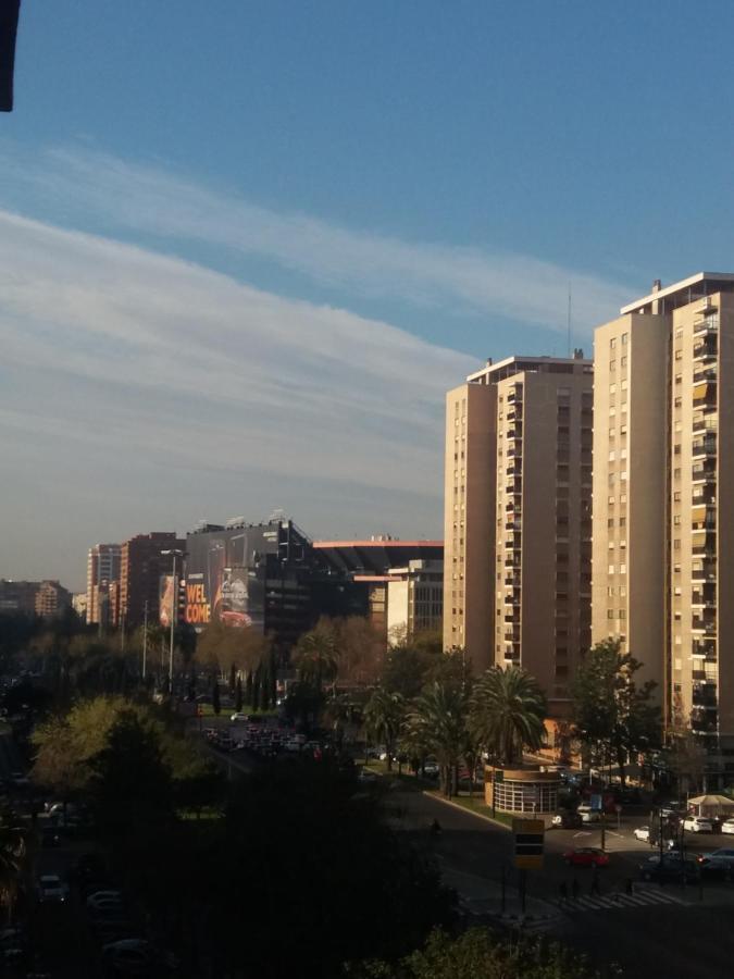 Mestalla Paradise Hotel Valencia Exterior foto