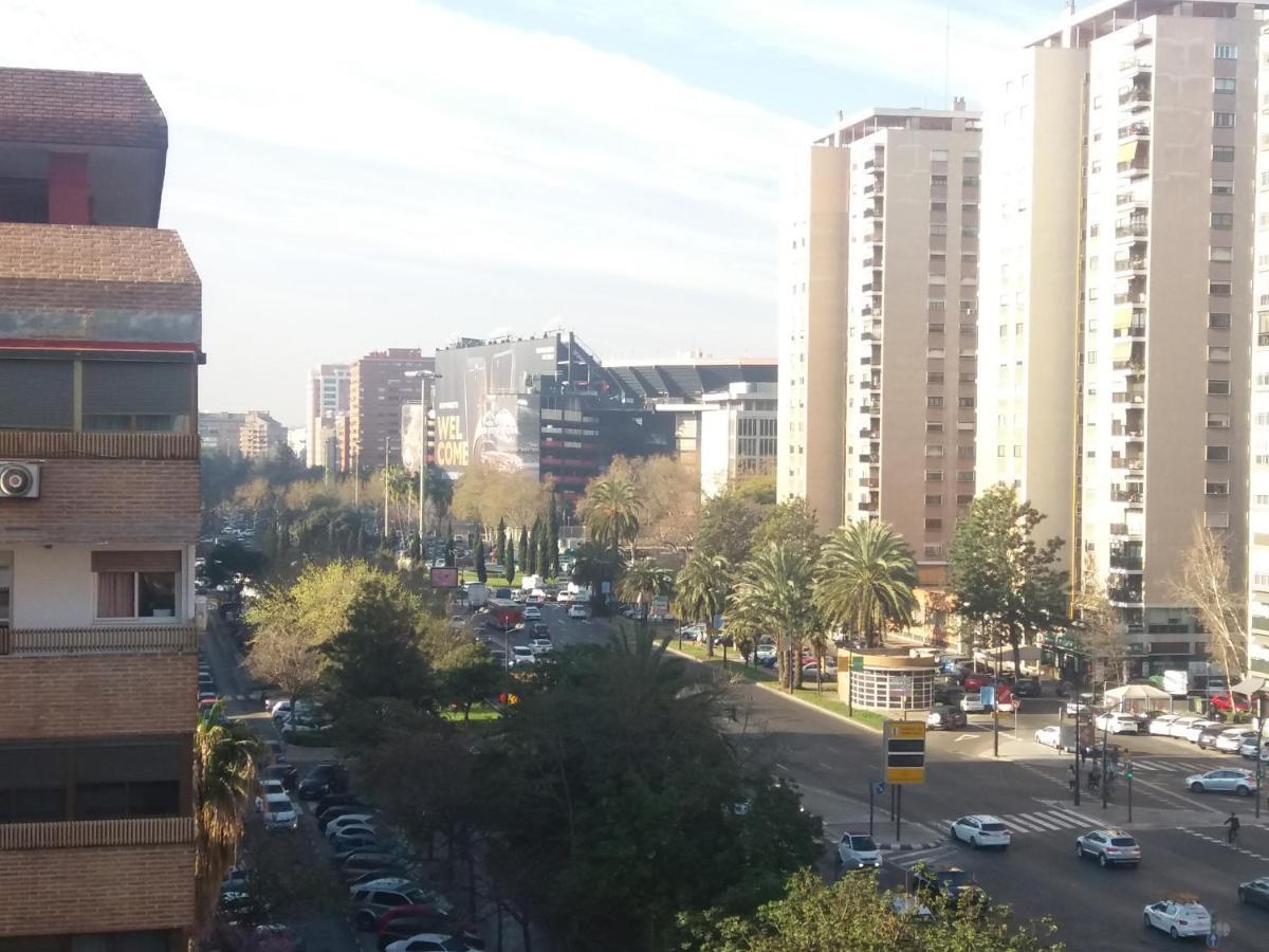 Mestalla Paradise Hotel Valencia Exterior foto